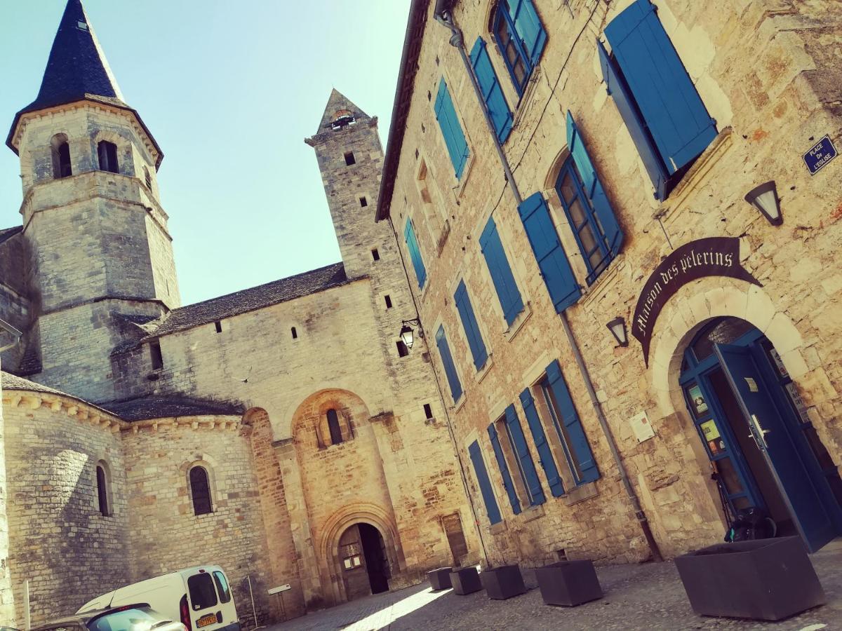 Gite La Maison Des Pelerins Villeneuve-dʼAveyron المظهر الخارجي الصورة