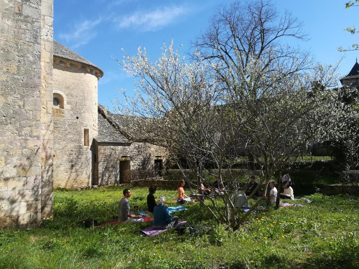 Gite La Maison Des Pelerins Villeneuve-dʼAveyron المظهر الخارجي الصورة