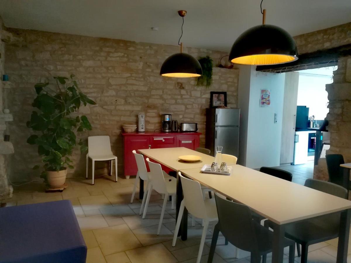 Gite La Maison Des Pelerins Villeneuve-dʼAveyron المظهر الخارجي الصورة