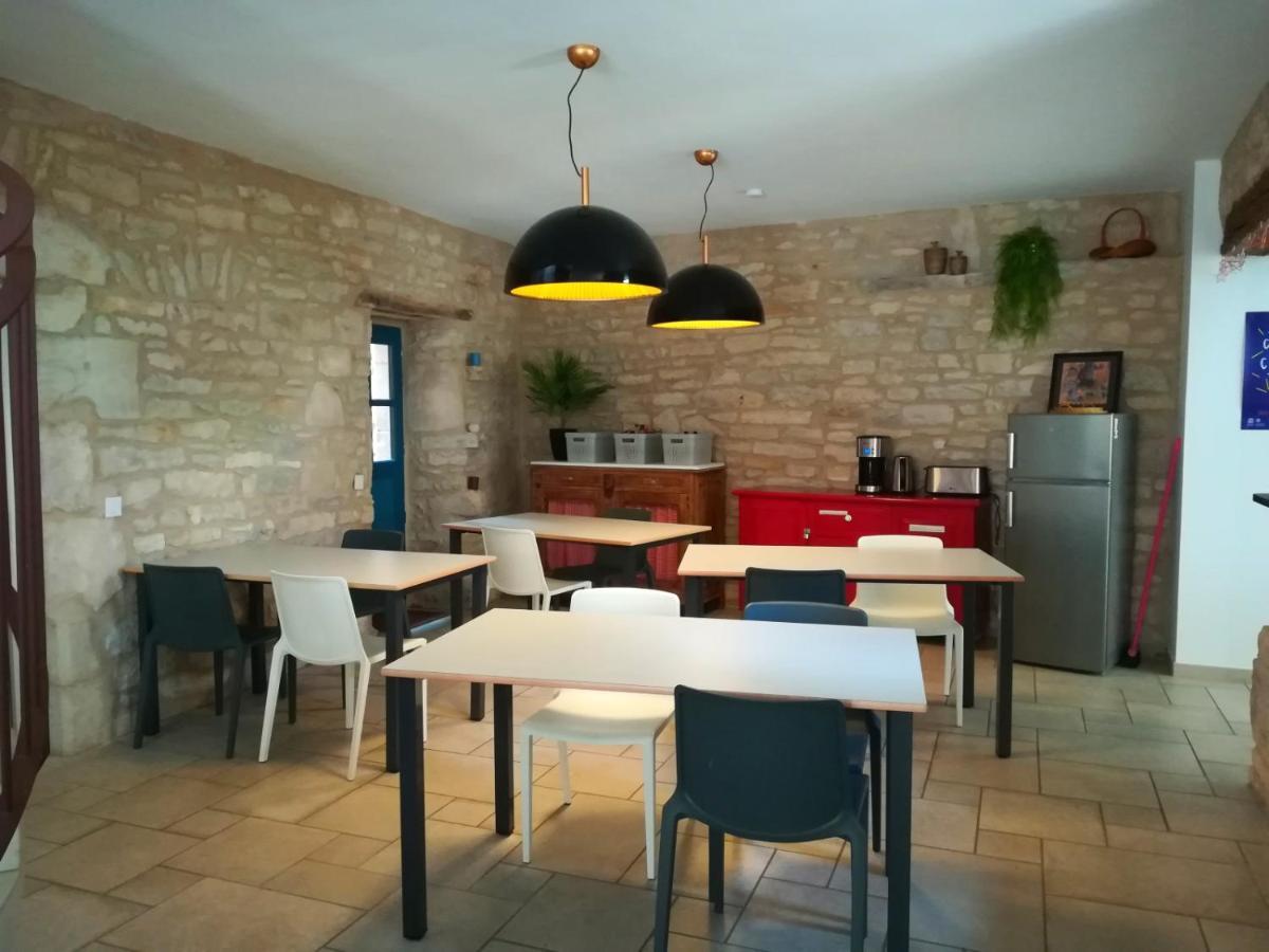 Gite La Maison Des Pelerins Villeneuve-dʼAveyron المظهر الخارجي الصورة